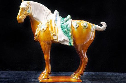 Tang Tri-colored glazed pottery.jpg