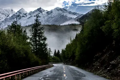 7 Days West Sichuan Ngawa and Garze Tour To Mt. Siguniang, Danba, Hailuogou Glacier And Hot Spring