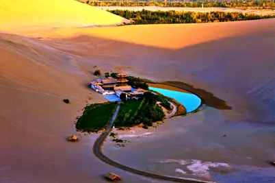 1 Day Dunhuang Tour To Mogao Grottoes, Crescent Spring And Sing Sand Desert Mountain