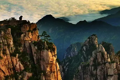 4 Days Mt. Huangshan Landscape and Huizhou Culture Tour