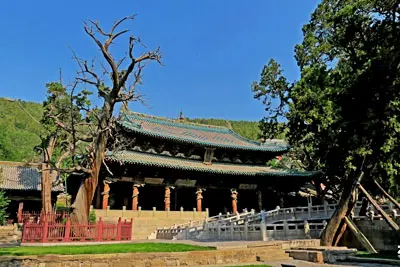 Taiyuan 1 Day Culture Tour to Jinci Temple, Tianlongshan Grottoes and Longshan Grottoes