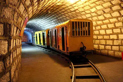 Taiyuan 1 Day Industrial Tour to the Coal Museum of China, Donghu Vinegar Workshop and Xinghuacun Fen Wine Factory