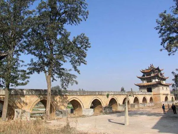 Double-Dragon Bridge