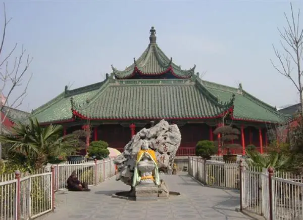 Xiangguo Temple