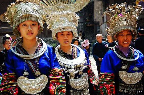 Sanbao Dong Minority village